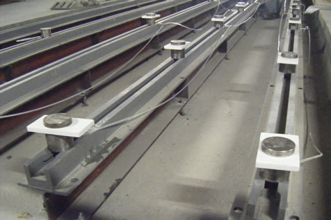 Montieren und ausrichten der Stahltr&auml;ger