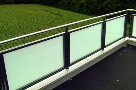 Balkongel&auml;nder mit Glasf&uuml;llung