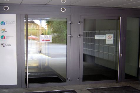 Eingangspartie zu Gesch&auml;ftshaus