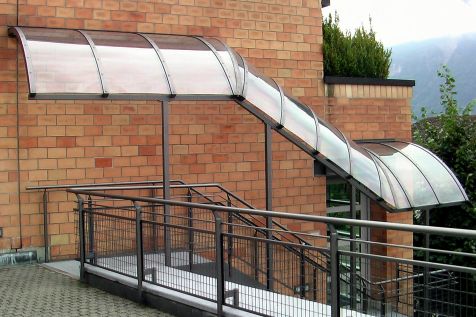 Treppen-&Uuml;berdachung